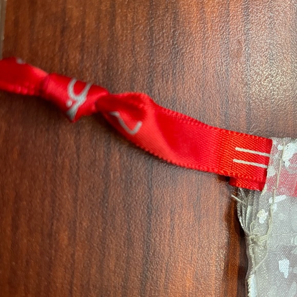 MAC, 2023 Holiday Gift Bag, Drawstring Bag, Perfect for MAC Gifts, 14x9 Inch NWT - Picture 5 of 8